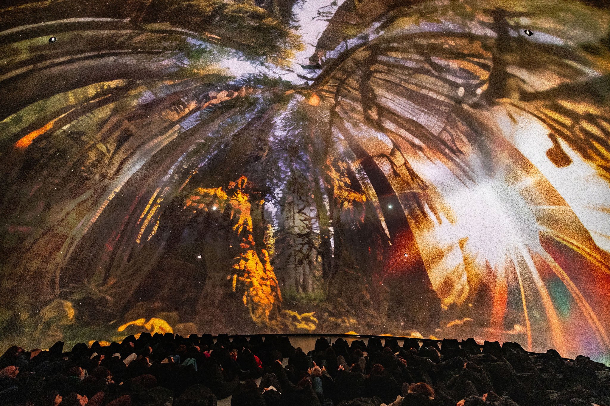 Between Dreams - Film for Domes and Planetariums