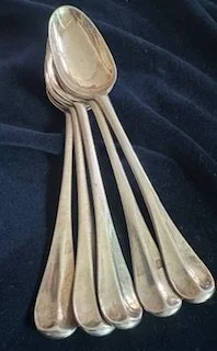 `5 zilveren tafelelepels, Breda 1725 B. Koningh