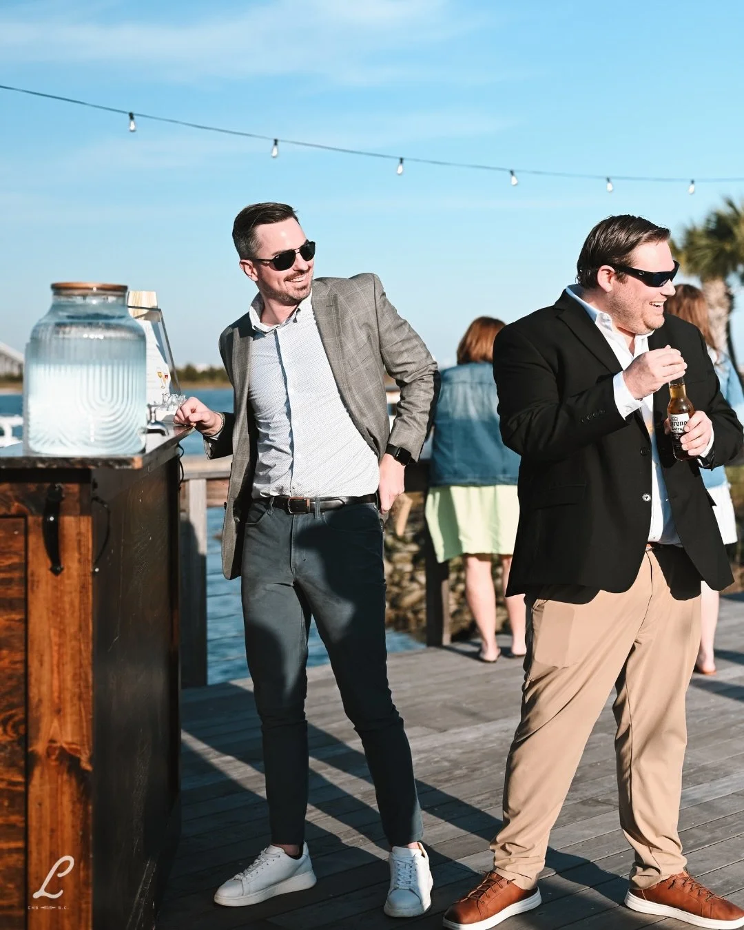 🌊🍽️ dockside, plates full, and nowhere else to be

☀️🍹 sun hitting the water, drinks in hand, and dinner moving at its own pace

✨ this is what &ldquo;effortless&rdquo; actually looks like

#TheLandingCHS #DocksideDining #LowcountryVibes #charlest