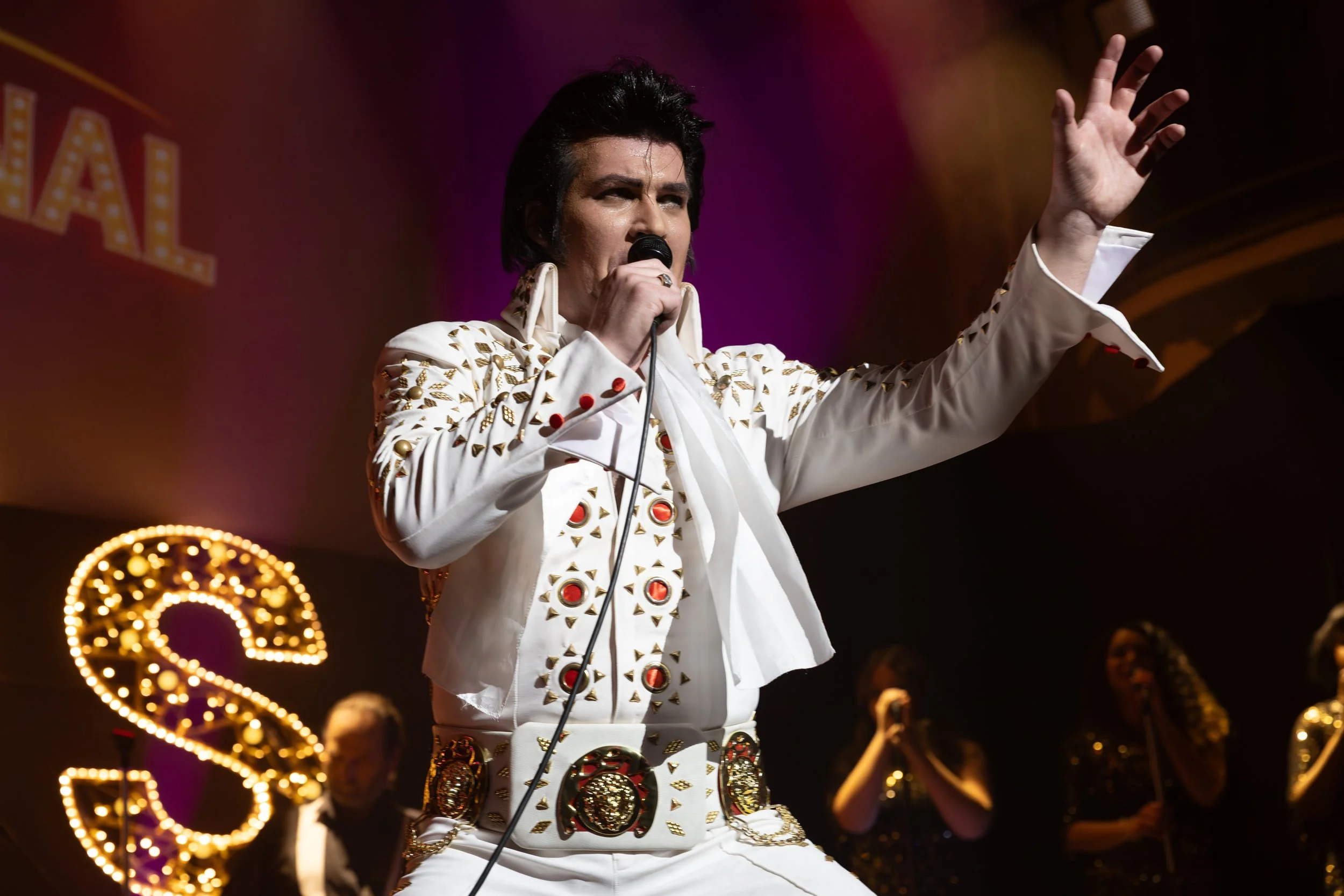 Elvis Live (24 of 39).jpg
