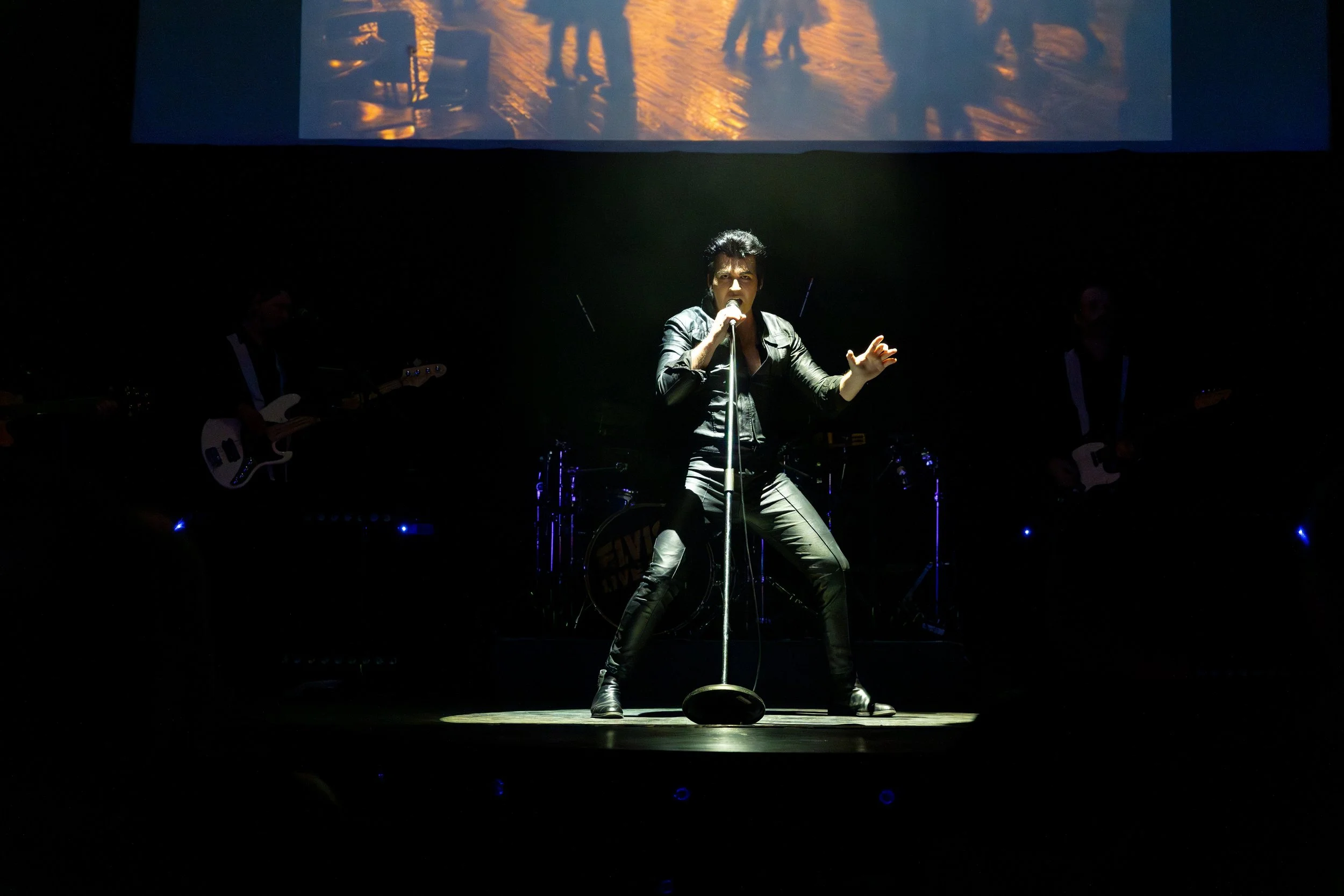 Elvis Live (4 of 39).jpg