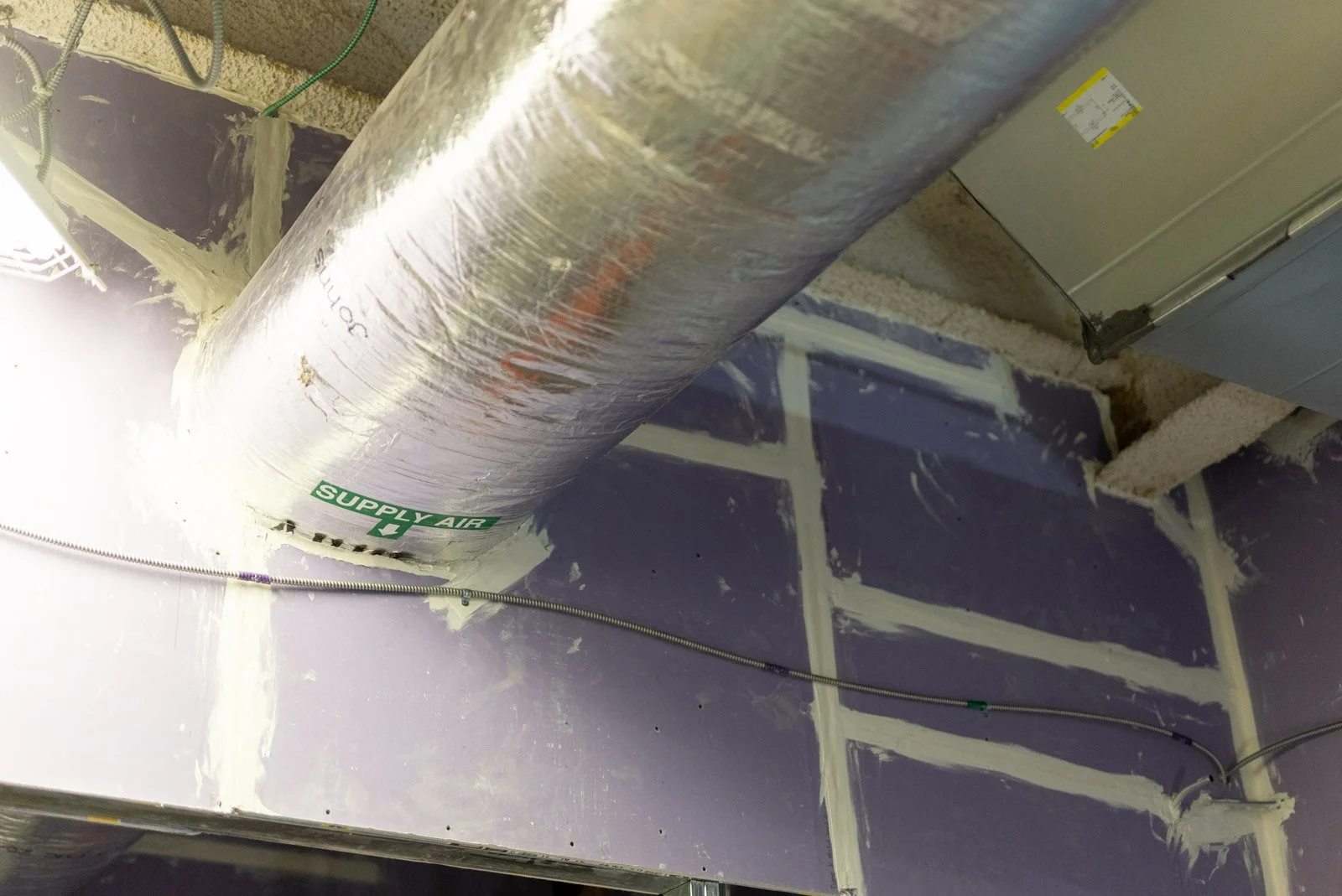 Medical Center Supply Air for Negative Pressure Patient Room