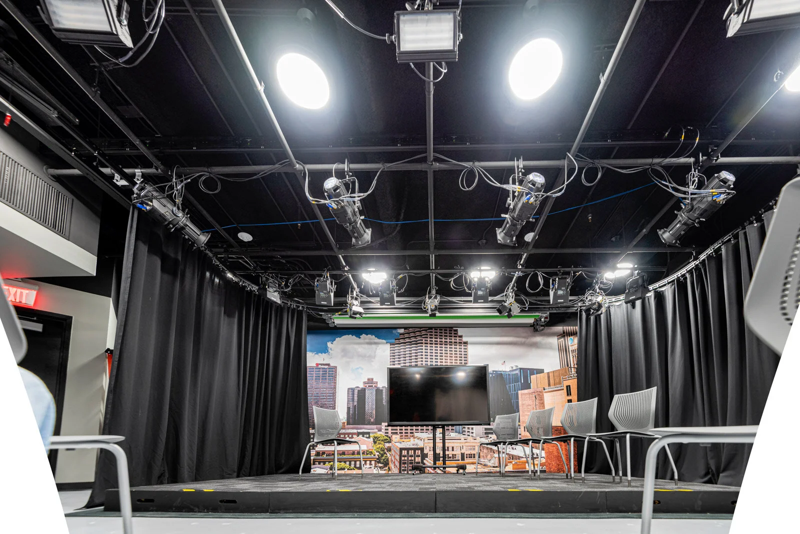 Entergy-Media-Lab-design-build-Canton