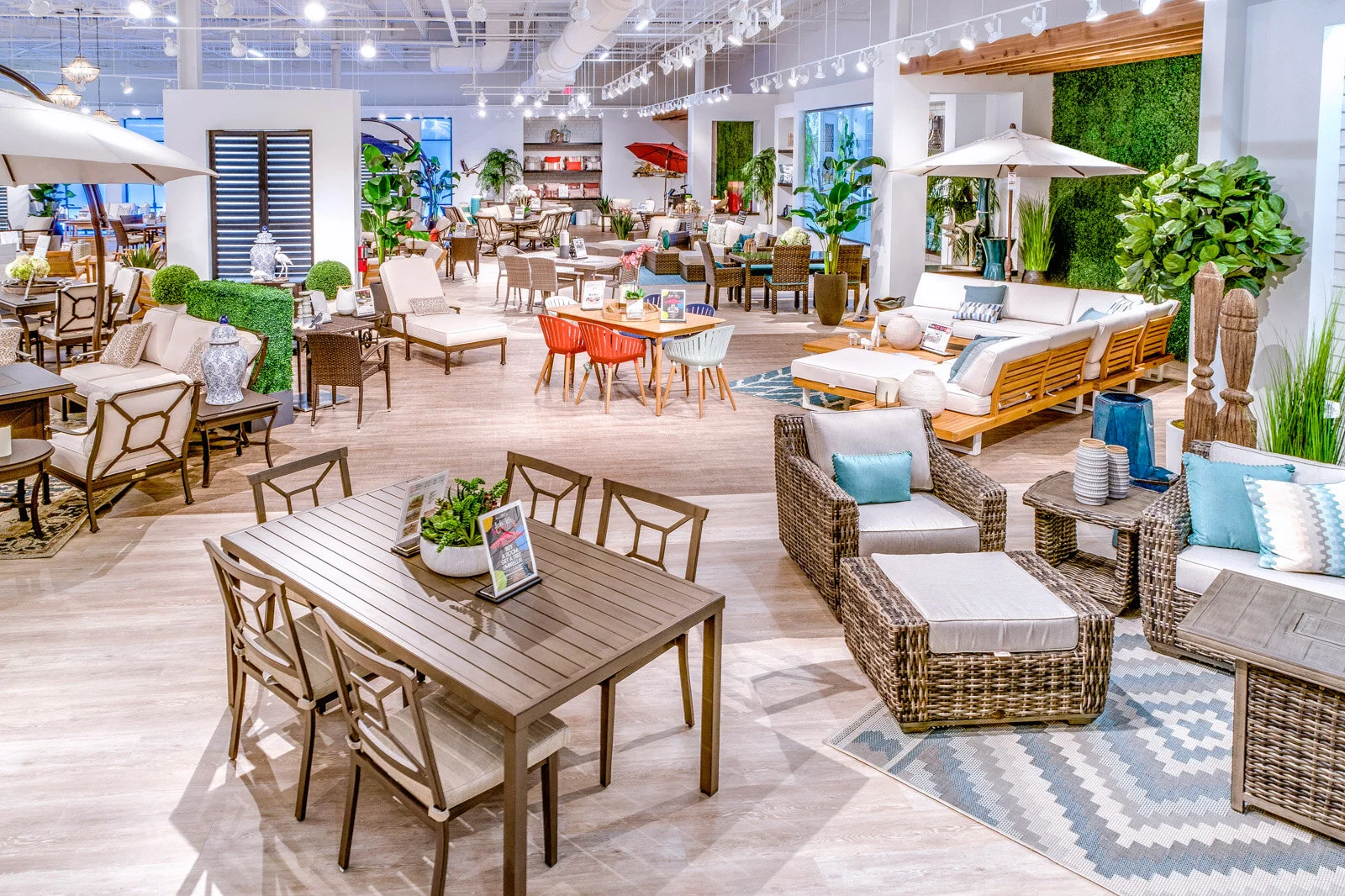 Rooms-to-Go-design-build-Gulf-South