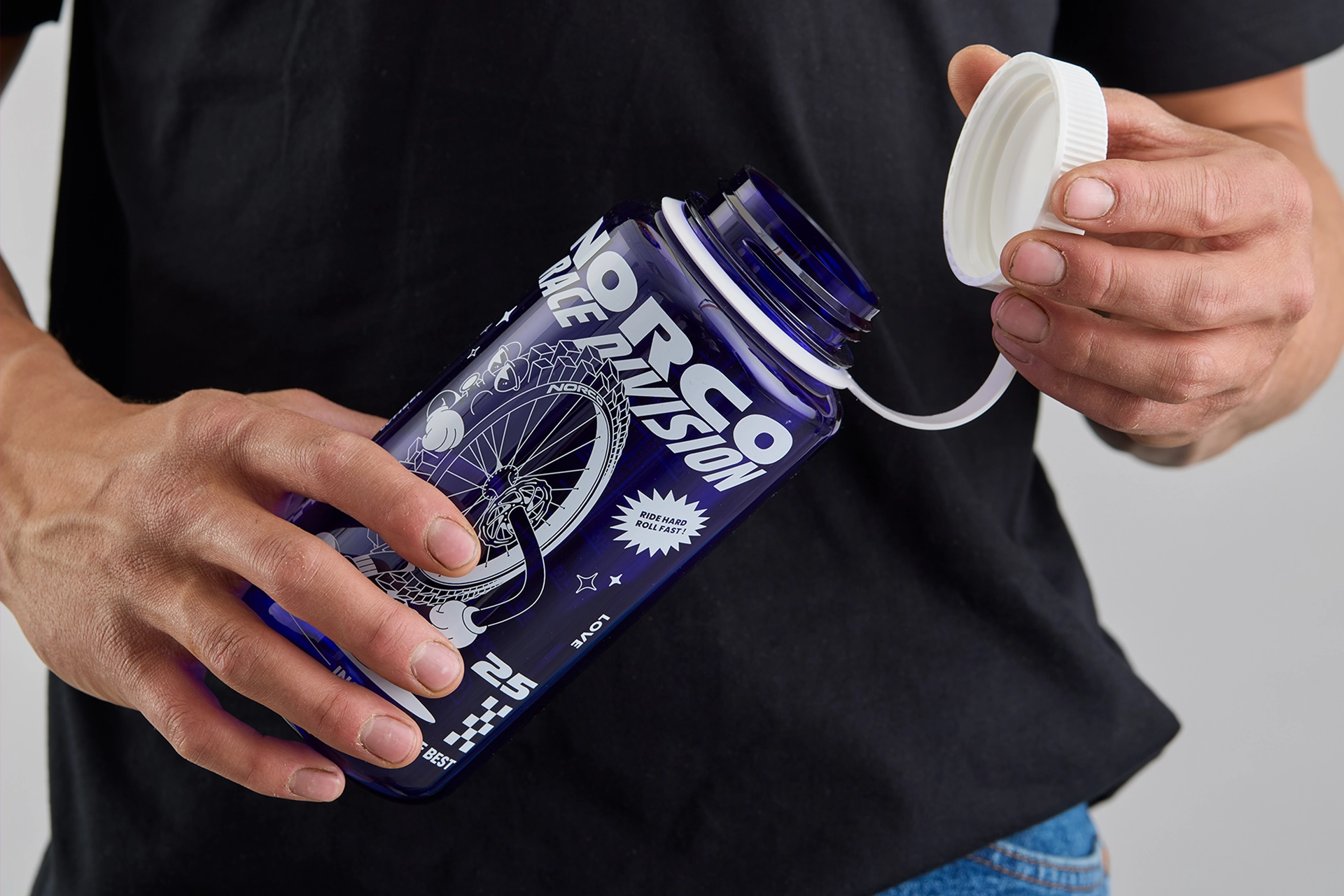 Norco_Nalgene_Model_Shot.webp