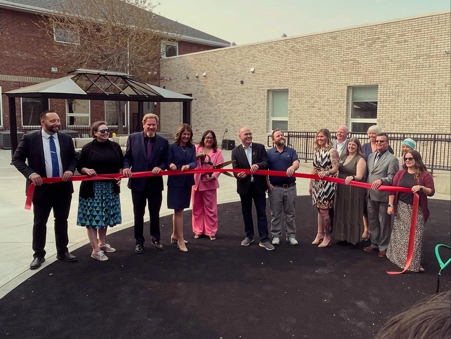 Congratulations to @mhwomensshelter on their Grand Re-opening ribbon cutting today to celebrate the completion of their major renovation. The facility updates will enable them to better serve our city and region by providing more beds and greater acc
