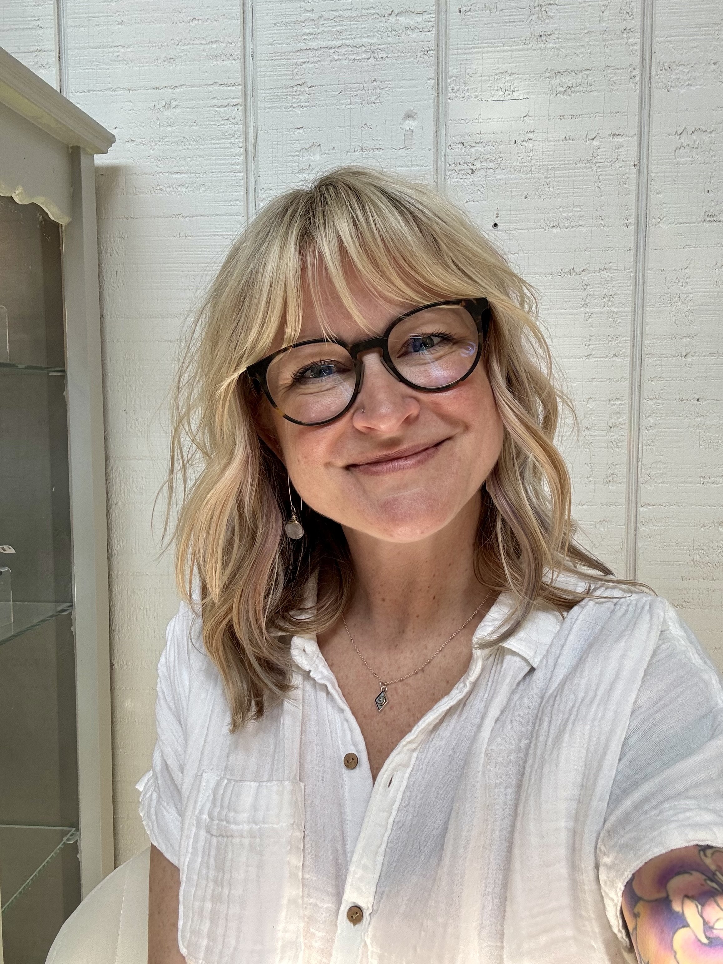 Jessie is a silversmith, stone collector, detail enthusiast, and the hands and heart behind Midnights & Moonstone.

Her journey into jewelry making didn’t start in a studio or at a workshop. It started during one of the hardest chapters of her life, 