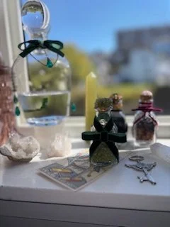 manifest window sil.jpg