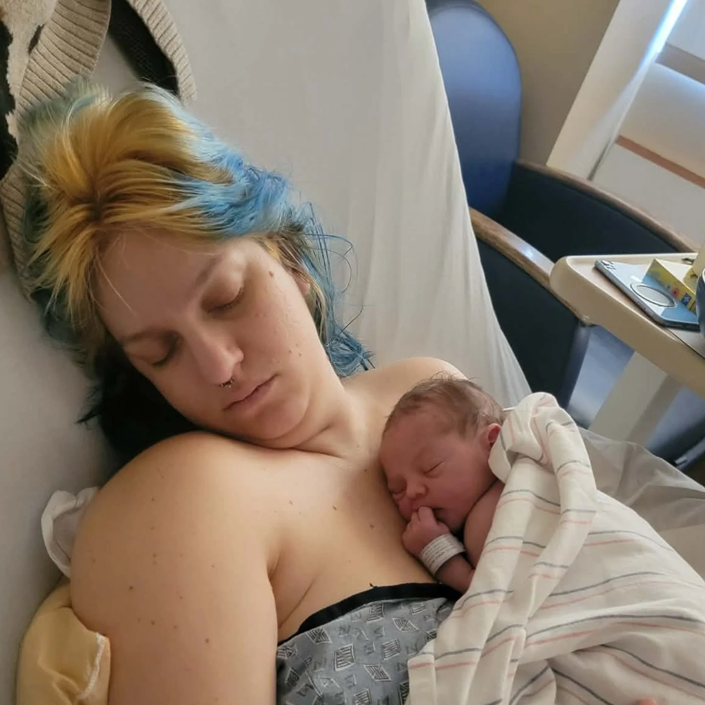 Life Update: Pure postpartum bliss 🩵

Baby Salem arrived 1/19/26 at 2:01 am 🩵

Although I advocate for births out of the system, I am thankful for the inventions that are available with informed consent and necessary. 

My baby boy most likely had 