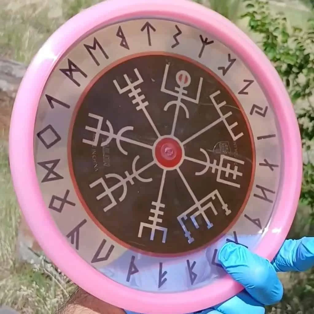 Active_Premium_Tailor_Vegvisir_Compass_midrange_back_view.jpg