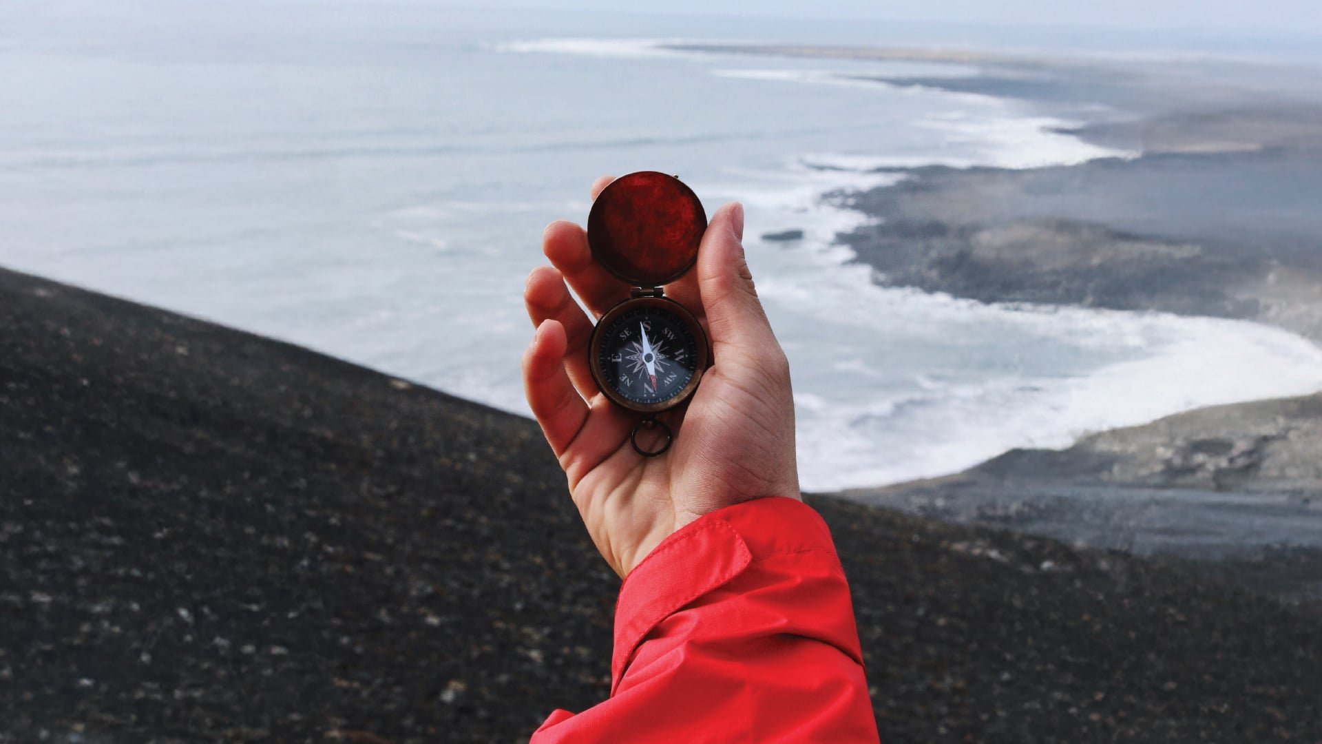 A conceptual graphic representing the integration of independent insurance professionals into corporate claims and underwriting operations.