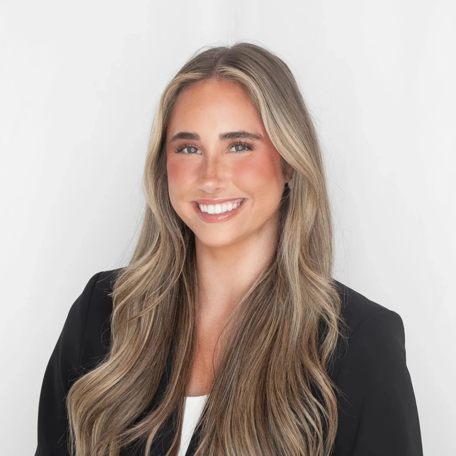 Ellie Nothdurft Headshot