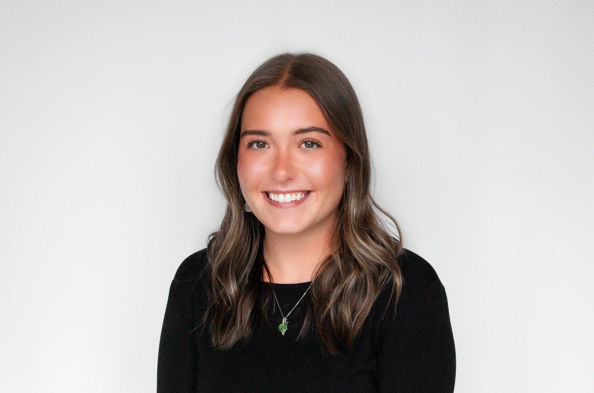 Carly Austin Headshot