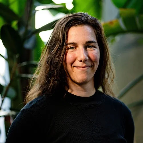 Portrait of Louise, licensed esthetician