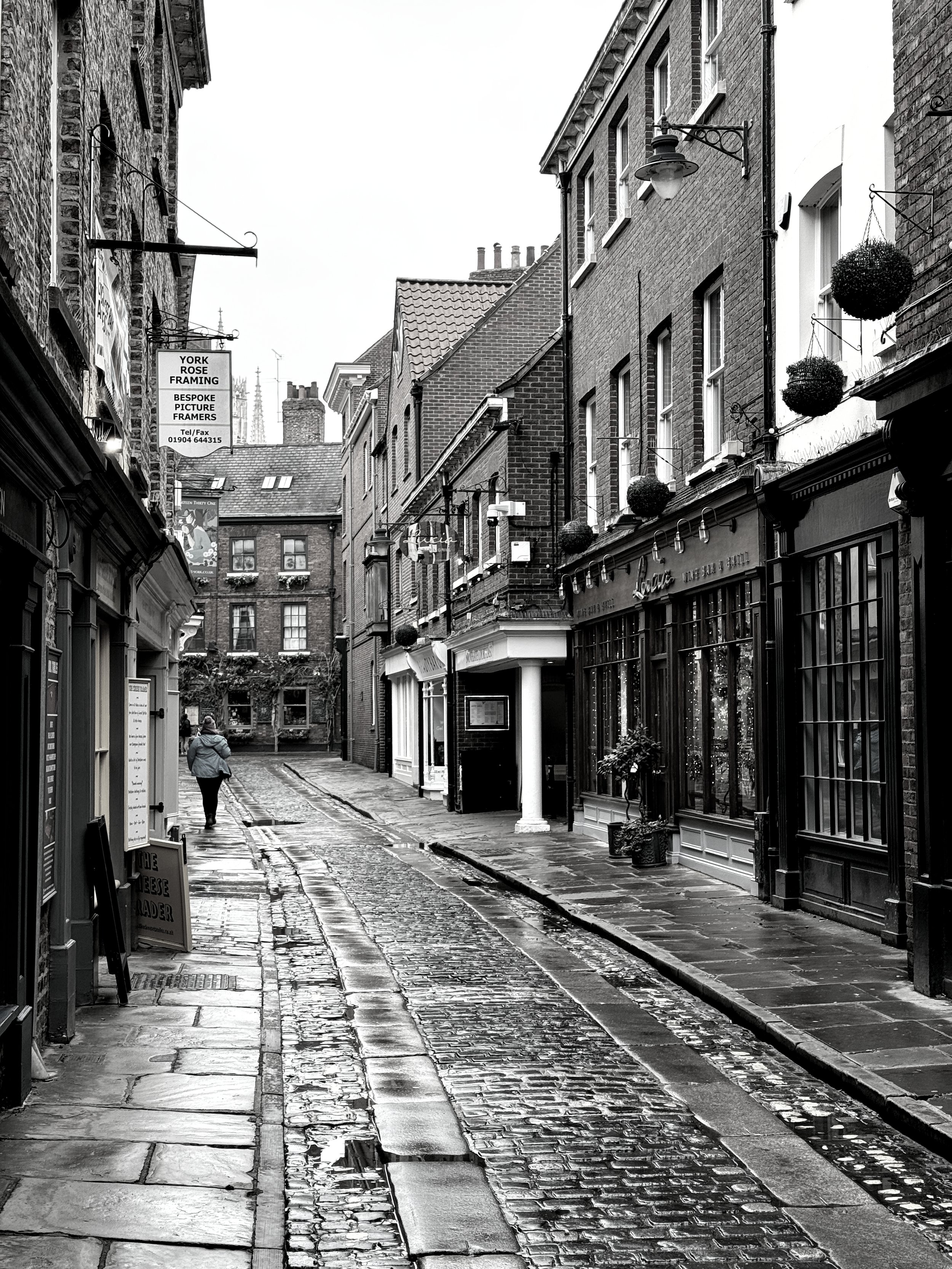 YorkStreetwPersonB&W.jpg