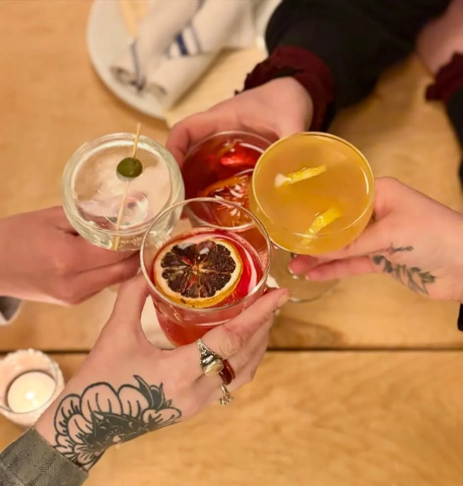 It&rsquo;s officially &ldquo; &lsquo;Tis the season &rdquo; time and reservations are LIVE for Queen Anne 🥂 We can host you for those dinners with coworkers, family gatherings, or the intimate date nights&hellip; Make plans with us and we will treat