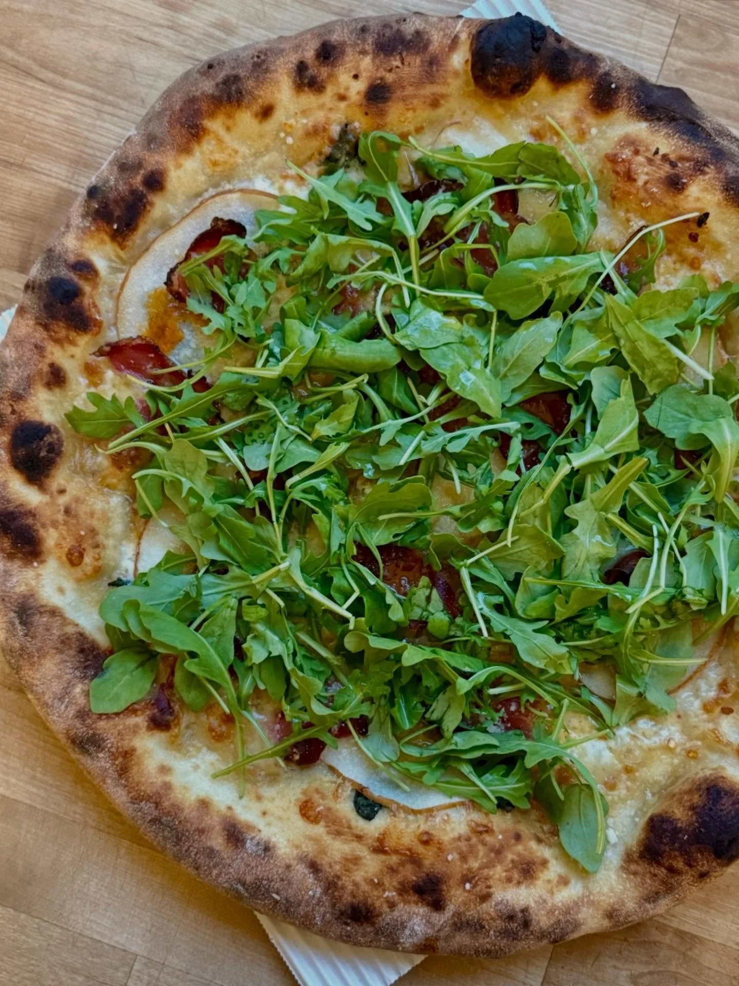 The solution to a serious case of the Rainy Day Mondays&hellip;&hellip;.. Pizza, obviously!!!

When Pears Fly 🍐 triple cr&egrave;me ch&egrave;vre, confit garlic, speck, pear, hot honey, arugula. On the menu at Capitol Hill! 

#naturallyleavenedpizza