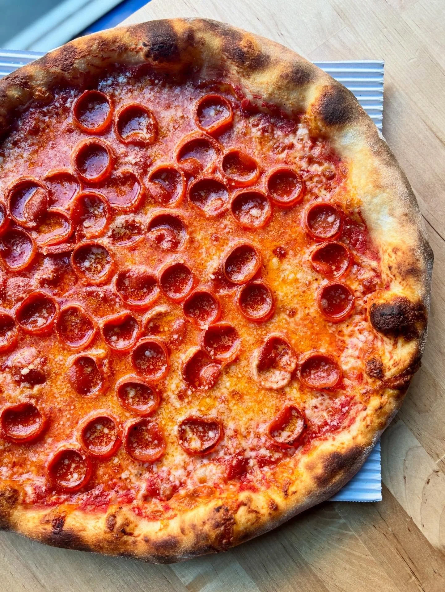 When in doubt, go classic 🍕 Forever The Classic Pep.

#classic #ronicups #naturallyleavenedpizza #seattlepizza #seattlerestaurants