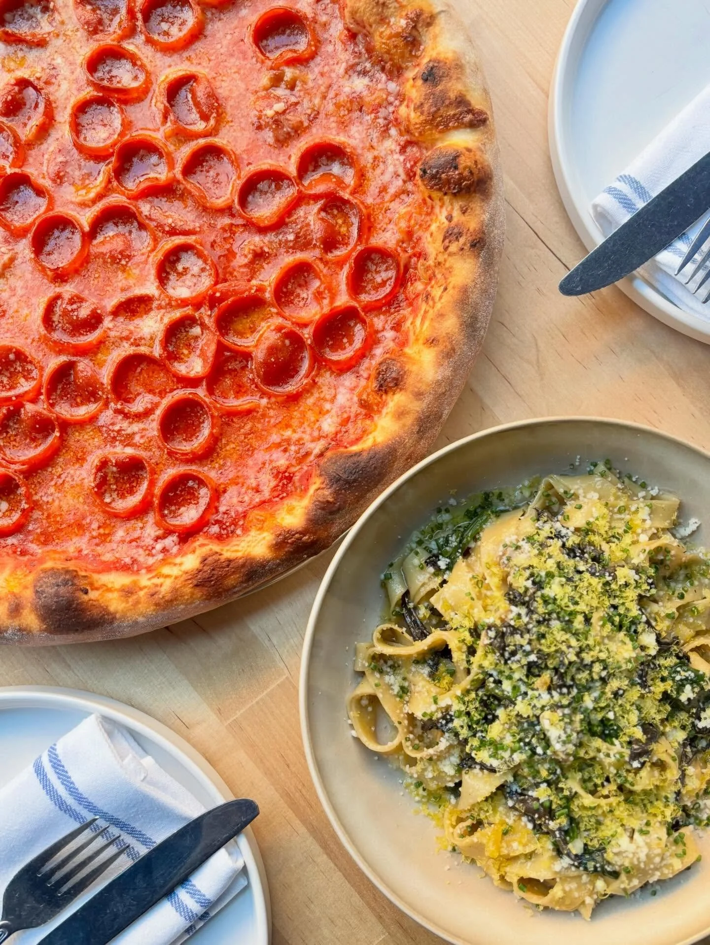 Need a little something to jazz yourself up and power through the rest of the week?? Oh we gotchu 🍕🍝!!!! Come see us or order online for pick-up at either location, 5-9p. Happy eating friends! Friday isn&rsquo;t far away!! 

#capitolhillseattle #qu