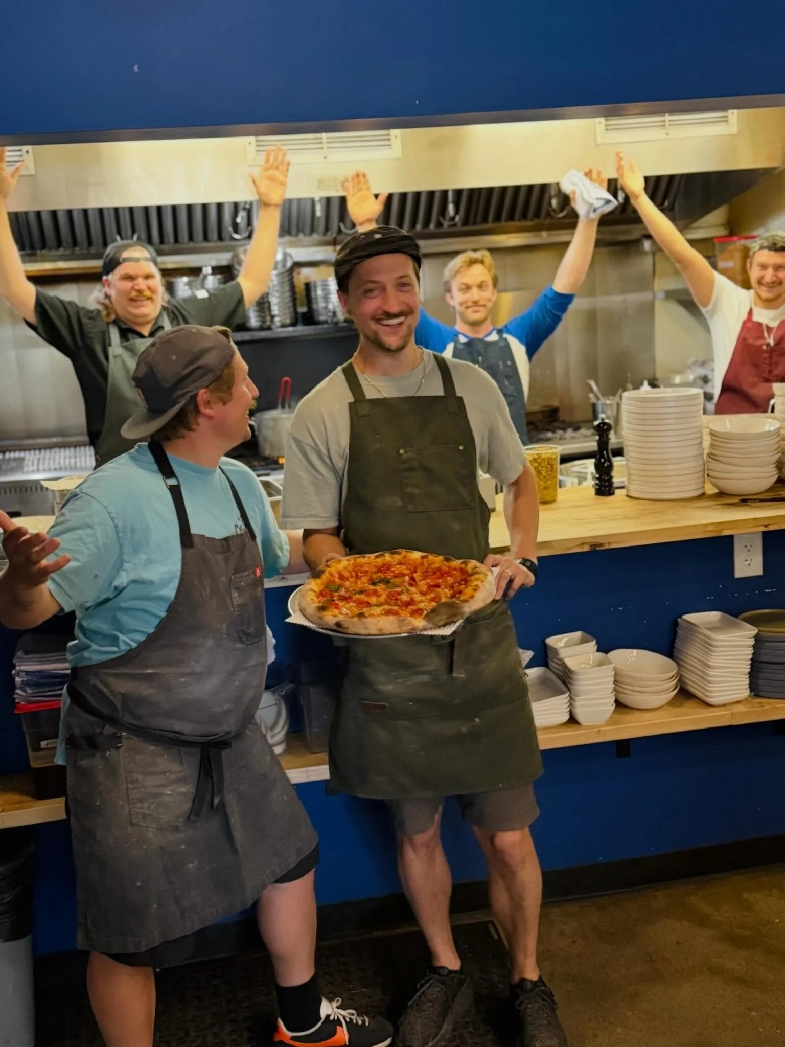 🎂!!! US IT IS US IT IS OUR BIRTHDAY!!!! Queen Anne is one whole year old and it&rsquo;s 20 minutes before service and we have The Legendary Hornet Honey here for you all weekend and we are ready to party. 

Thank you for your endless support pizza f