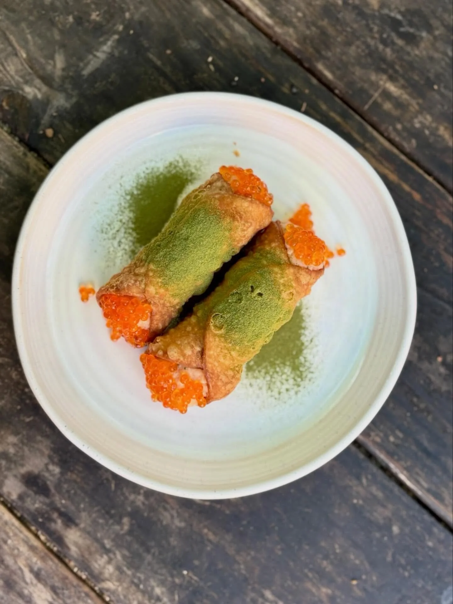 Savory Cannoli🐠 smoked king salmon, preserved lemon aioli, chives, smoked trout roe, chive powder. Special special on Summit Ave this weekend!! 

#cannoli #seattlerestaurants #capitolhillseattle