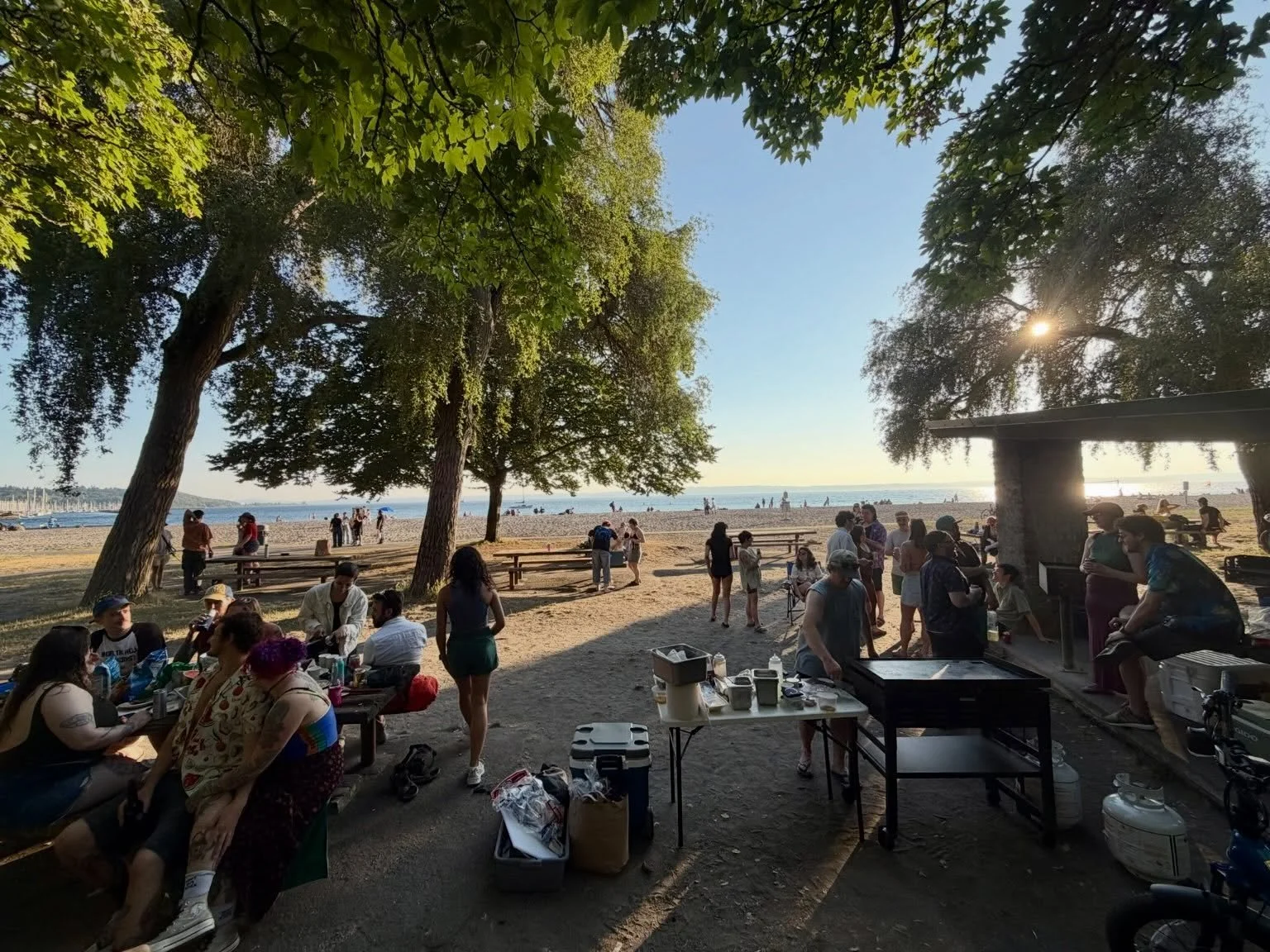Had a sweet super-smash-burger-time at Golden Gardens for our first ever company-wide staff party!! Celebrated our awesome team, the busy summer season, and big first year at Queen Anne! Lucky as ever to do what we do with these great people 💙 Happy