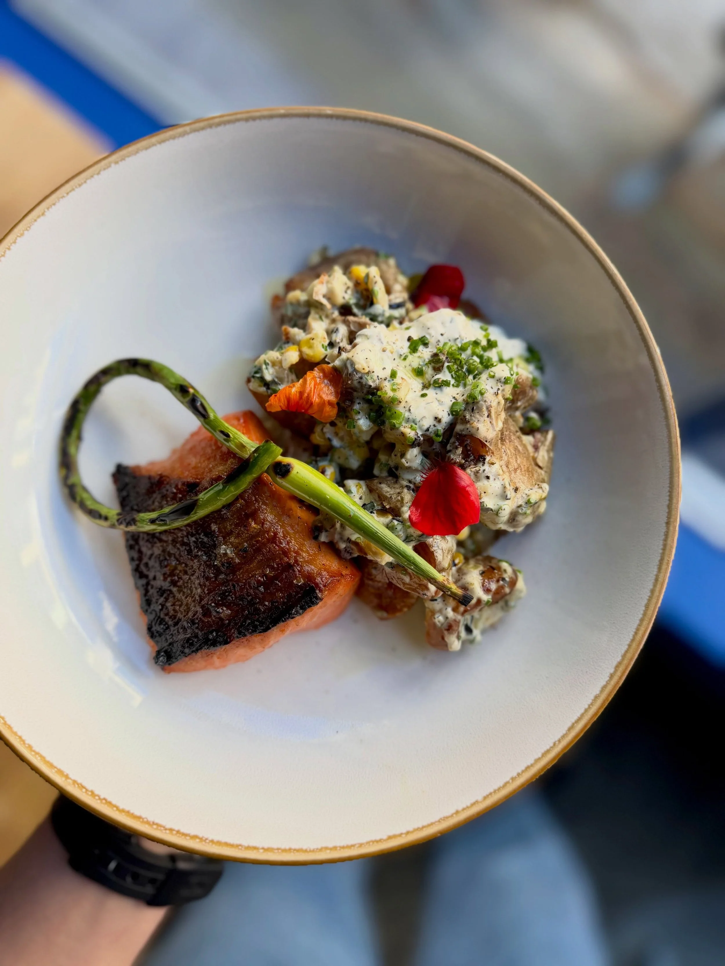 Grilled King Salmon 🌺  Crispy potato salad, guanciale, corn, garlic scape

On the menu in Queen Anne!

#kingsalmon #queenanneseattle #seattlerestaurants