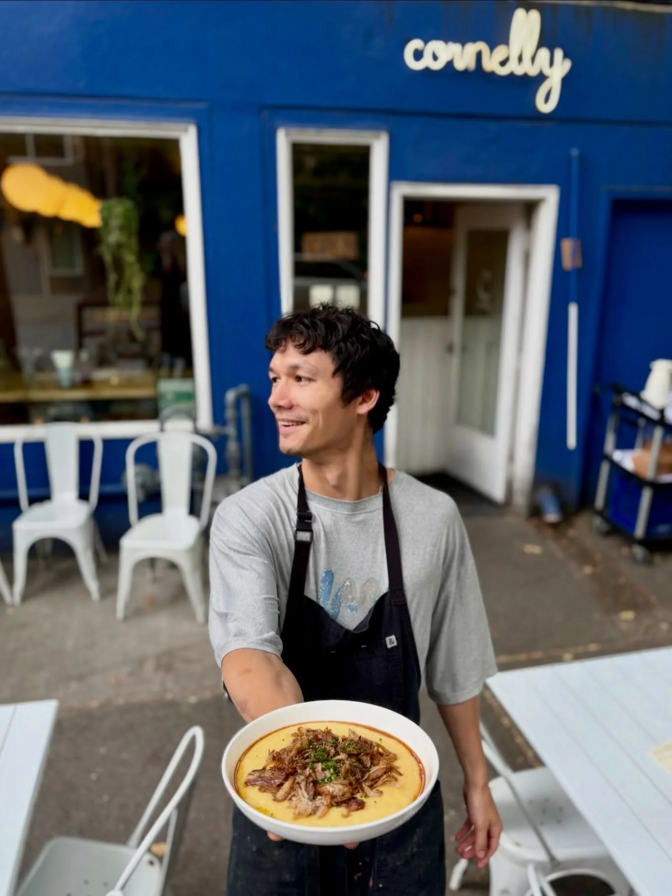 Chef Hugo showing off one of our brunch favs, Pork Shoulder &amp; Polenta 🤩 

BRUNCH Capitol Hill &amp; QUICK STOP Queen Anne, 9a-12p Sat &amp; Sun. See you soon! 

#seattlebrunch #seattlebreakfast #seattlerestaurants #queenanneseattle #capitolhills