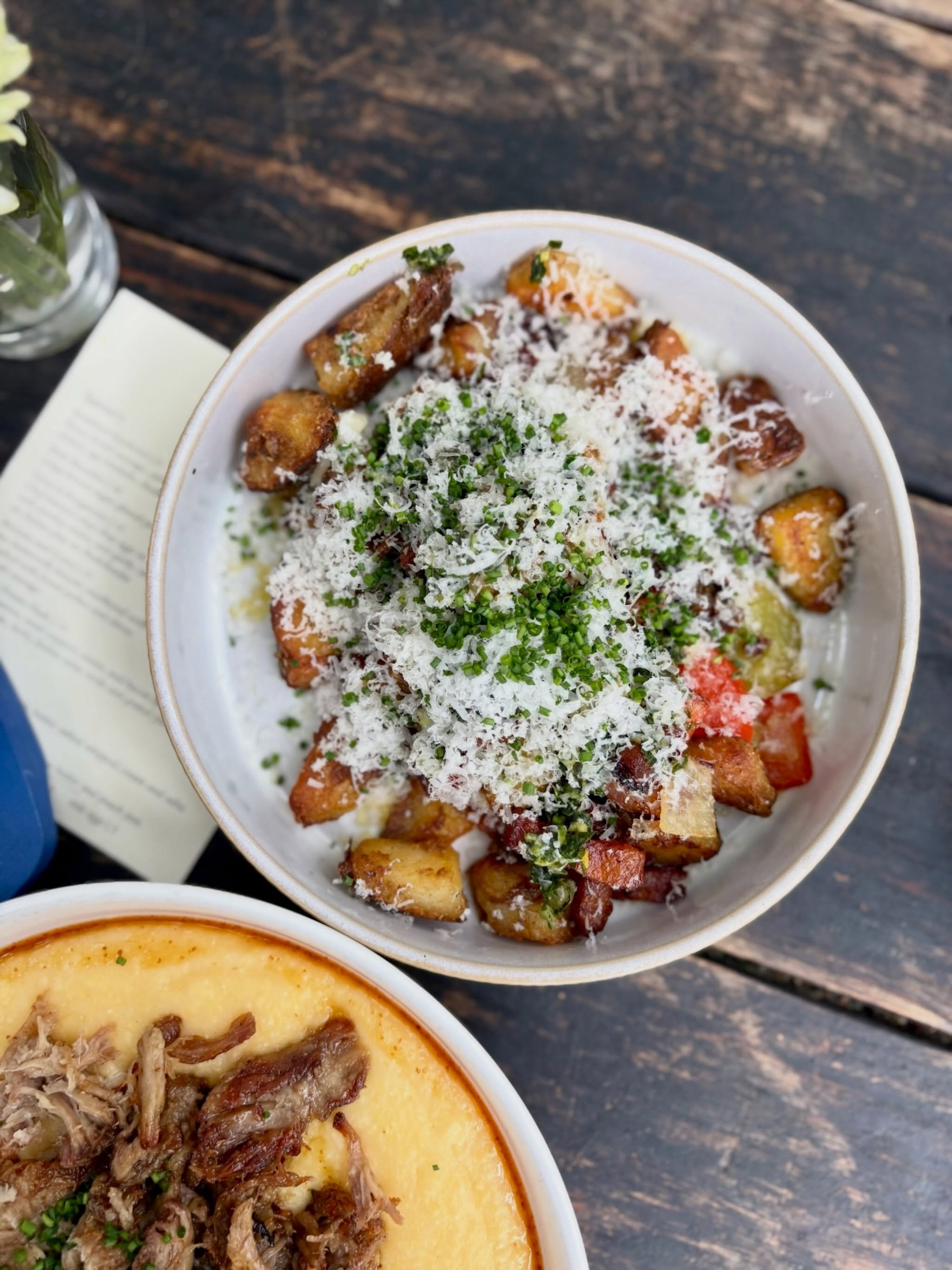 Happy Weekend!!! aka happy BRUNCH 🐣 Come get some delights on Summit Ave like this beauty &mdash; Chef Nolan&rsquo;s Hash &mdash; or visit QUICK STOP in Queen Anne for bursting breakfast burritos. Link in bio to order take-out! 

#seattlebrunch #sea