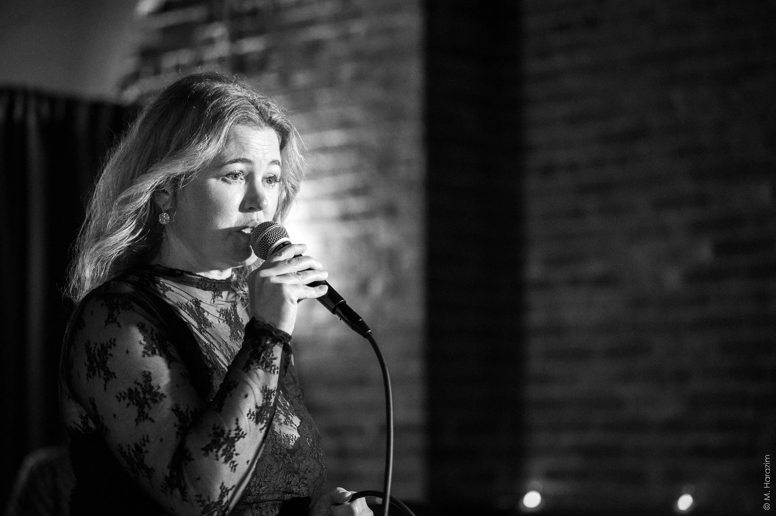 Stina Tillotson jazz vocalist at the Seattle Jazz Fellowship in Seattle, WA