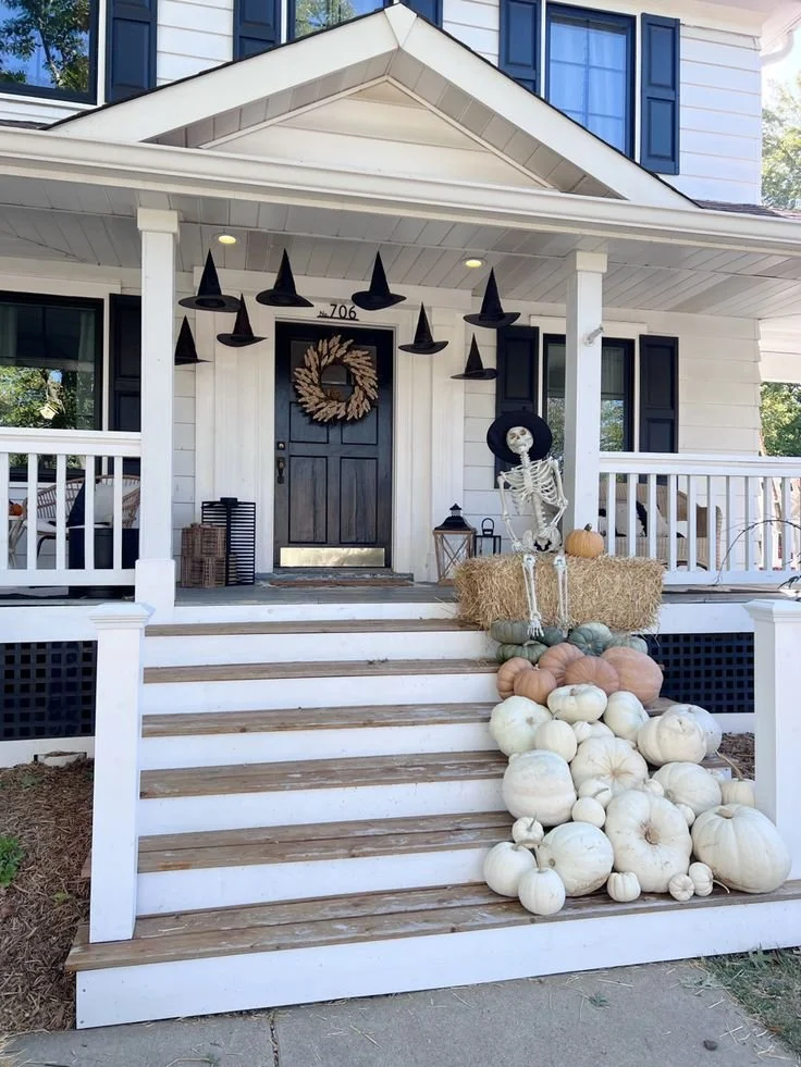 Halloween Front Porch Decor (1).jpg