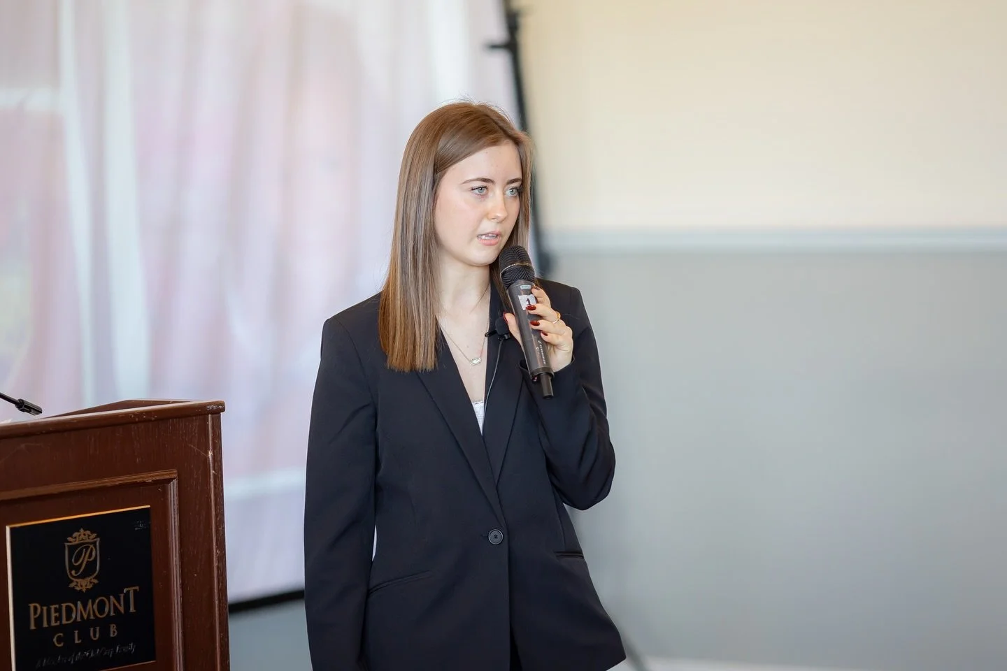 &ldquo;Real care isn&rsquo;t just about identifying what&rsquo;s broken.
It&rsquo;s about noticing what&rsquo;s still whole, even when the world doesn&rsquo;t.&rdquo;

🎤 Speaker Highlight: Allison Davenport 

In her talk, The Cost of Being Summarize