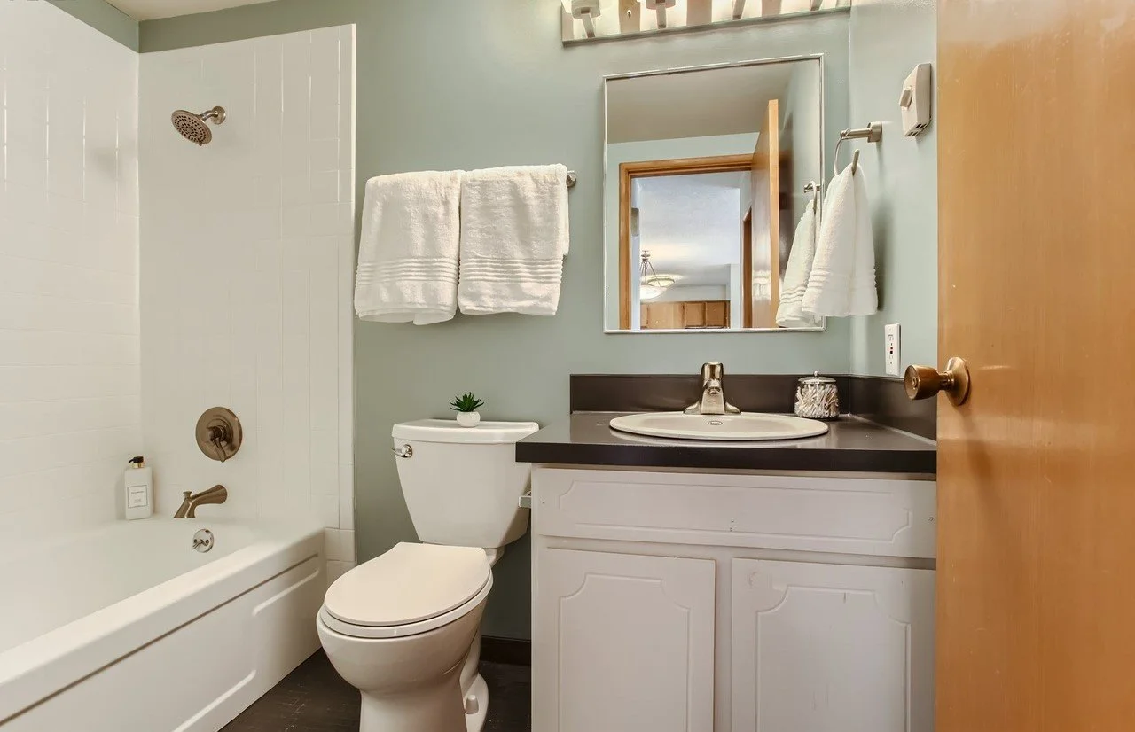 Park Place Condo_Design With Refinement_11.jpg