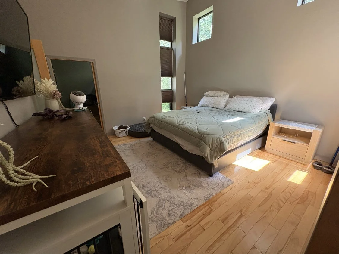 (Maid) Bed made (1).jpg