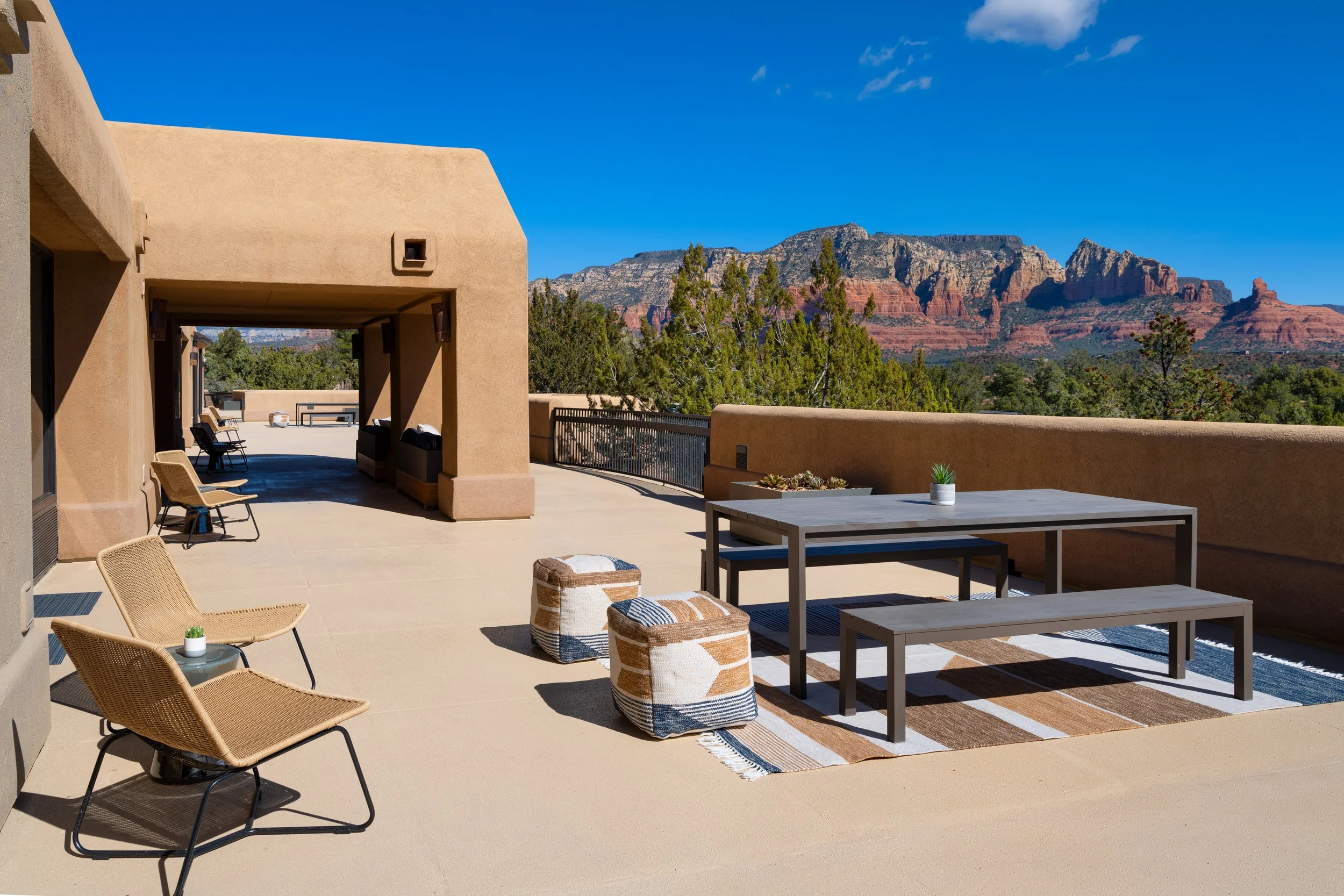 FLGSX_2nd_Tier_Guestroom_Patio_Seating.jpg