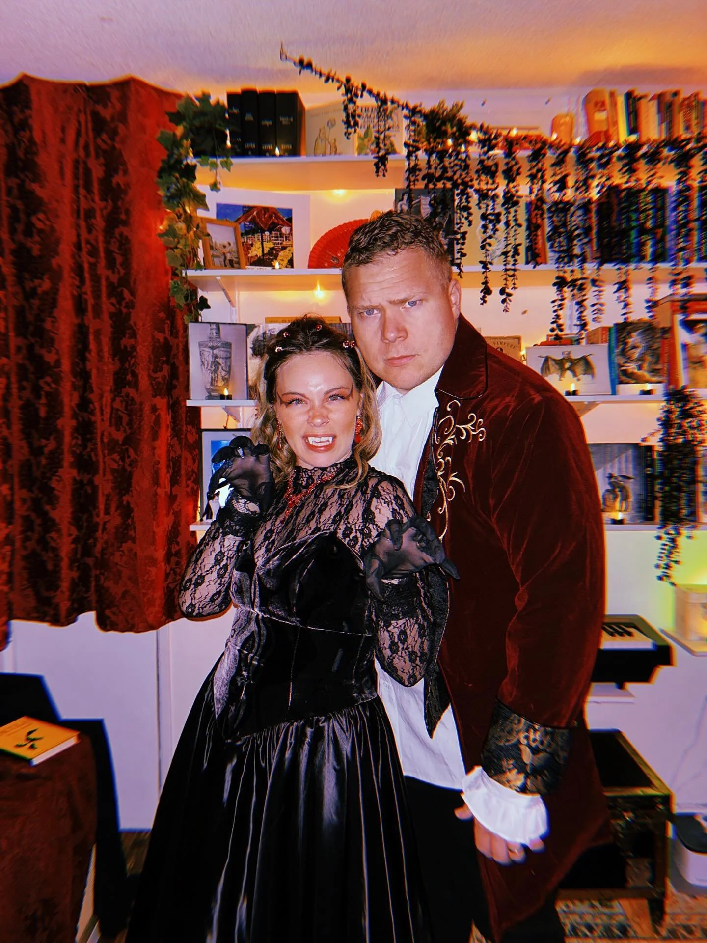 Ve are WAMPIRES 🧛🏻&zwj;♂️