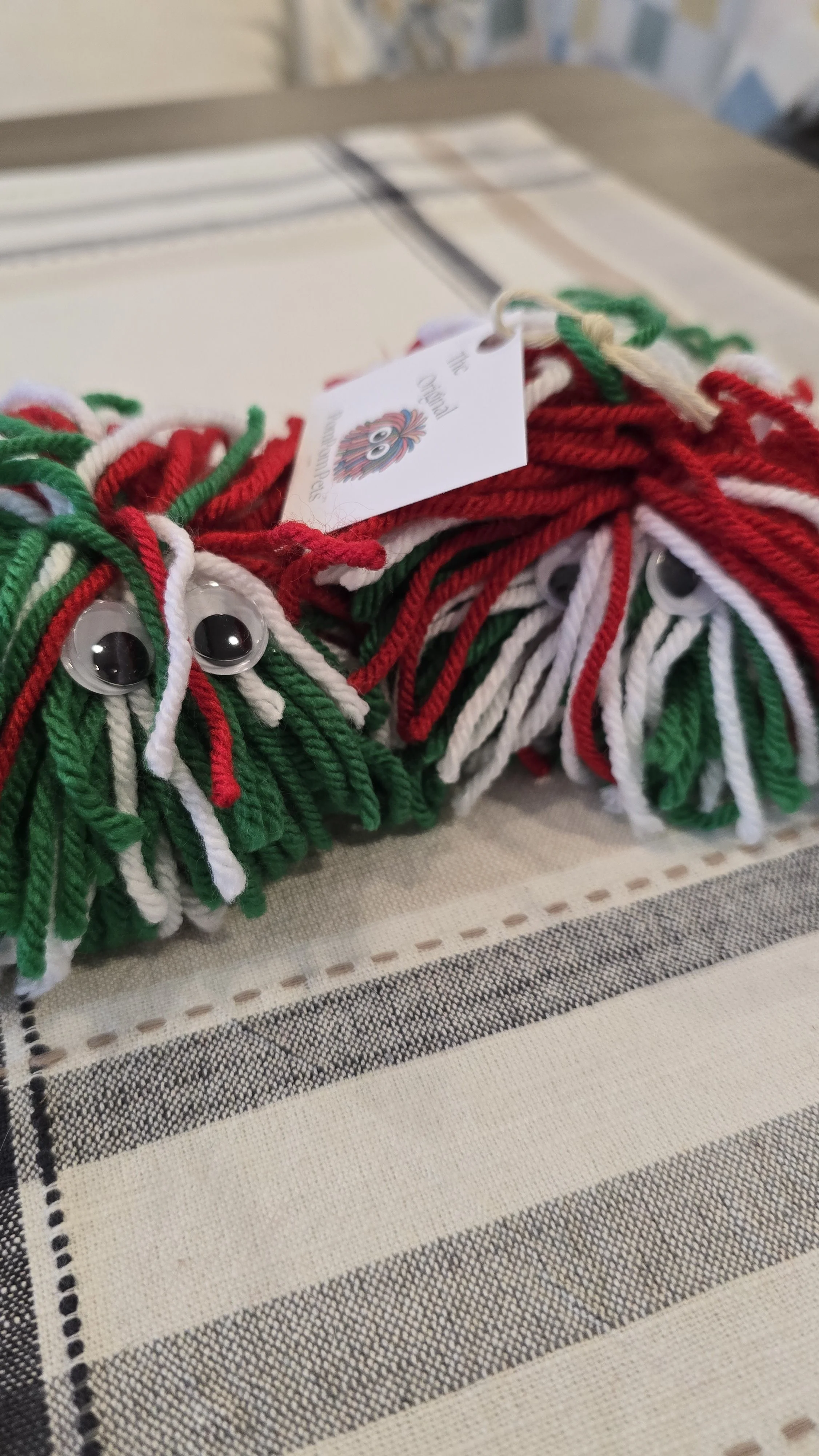 The Original PomPom Pets – Holly Berry