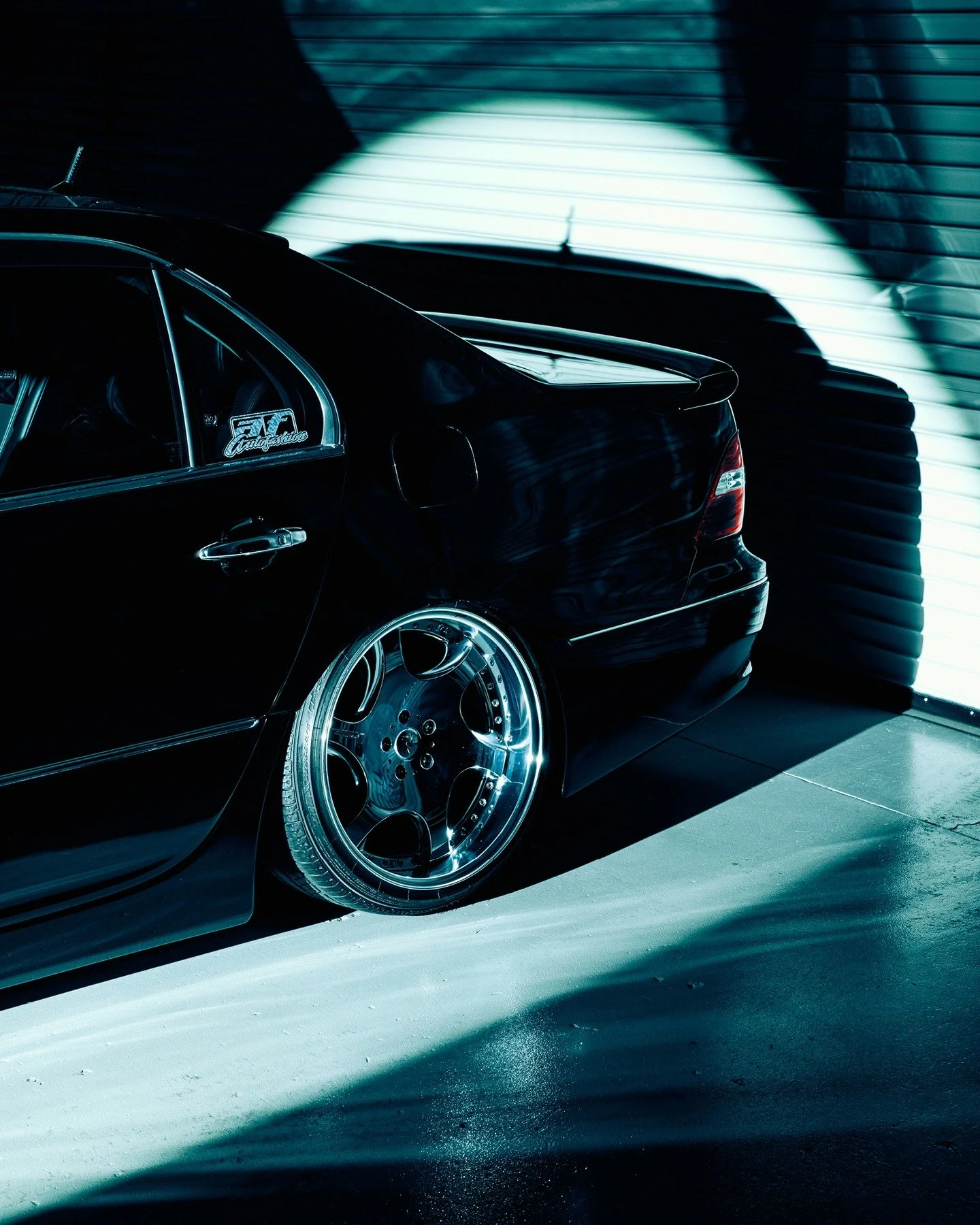 Part 3 of 3: Eye Candy
A dive into the origins of three distinct and visually-striking custom-car styles.

Last in the series - but certainly not the least - we've got VIP (aka Bippu), a style drenched in glitz, glam, and grandiosity.

Reader beware: