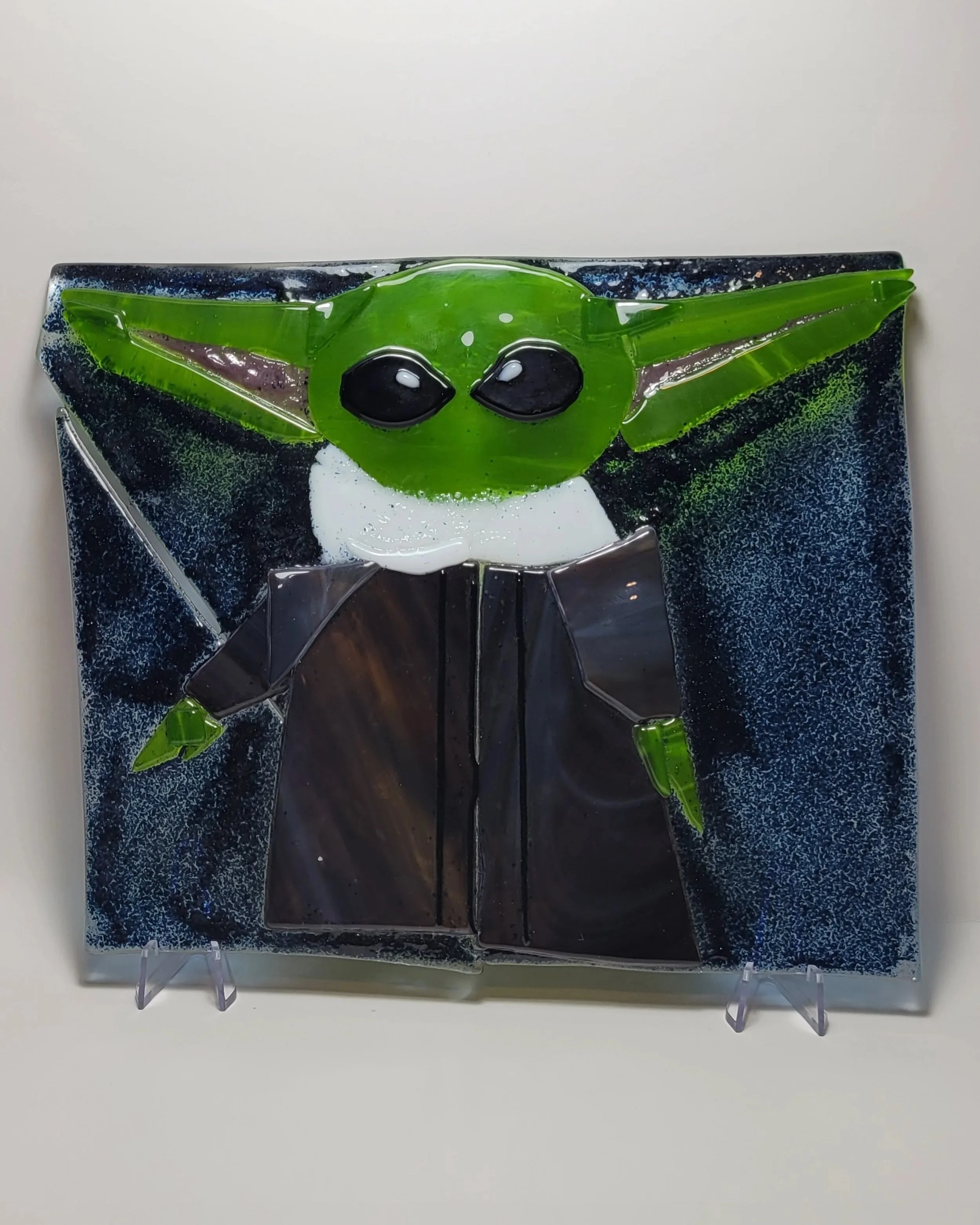 In the next images you see the finished piece from different angles. I truly enjoyed and had fun with this piece. Made it inspired on " May the force be with you " in May 4rth 2025