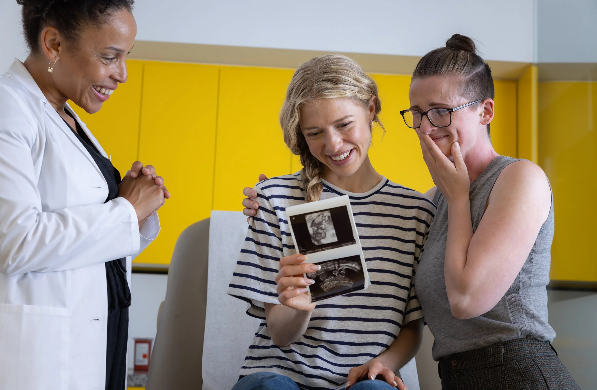 13C_CBR_OBGYN-OFFICE_COUPLE-CLINICIAN-COMPUTER_01722 1.jpg