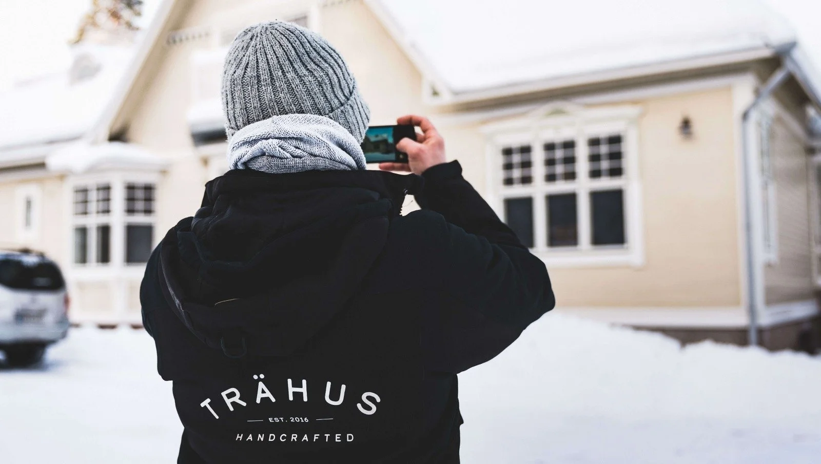 Trahus brand image.png