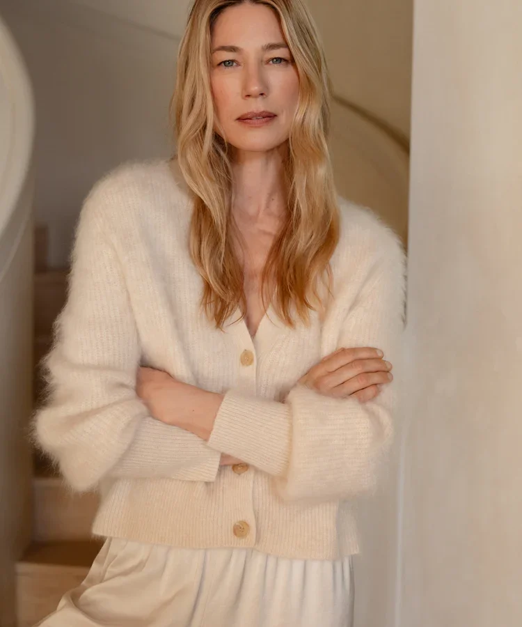 cashmere-peyton-cardigan-ivory-2_900x900.jpg.webp
