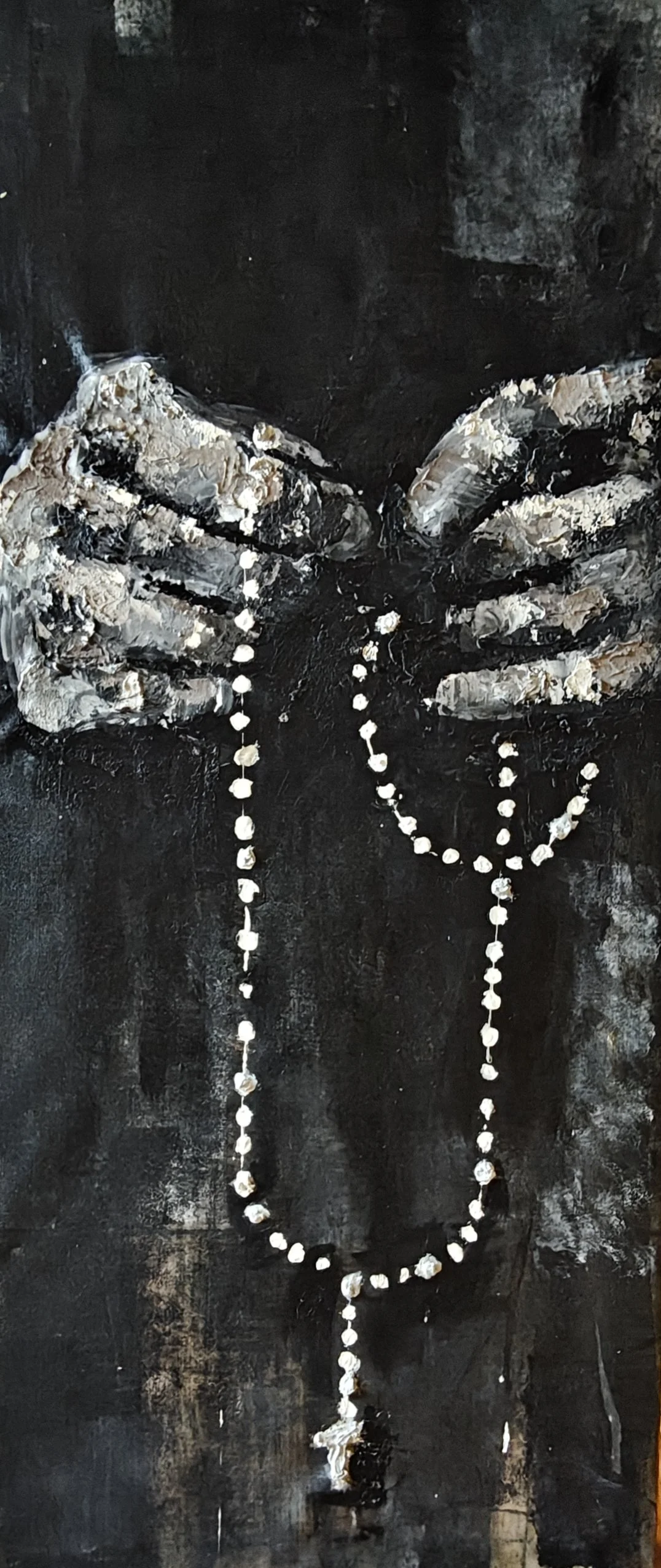 Rosario - 2019  - Segatura e acrilico su tela. cm 180 x 65