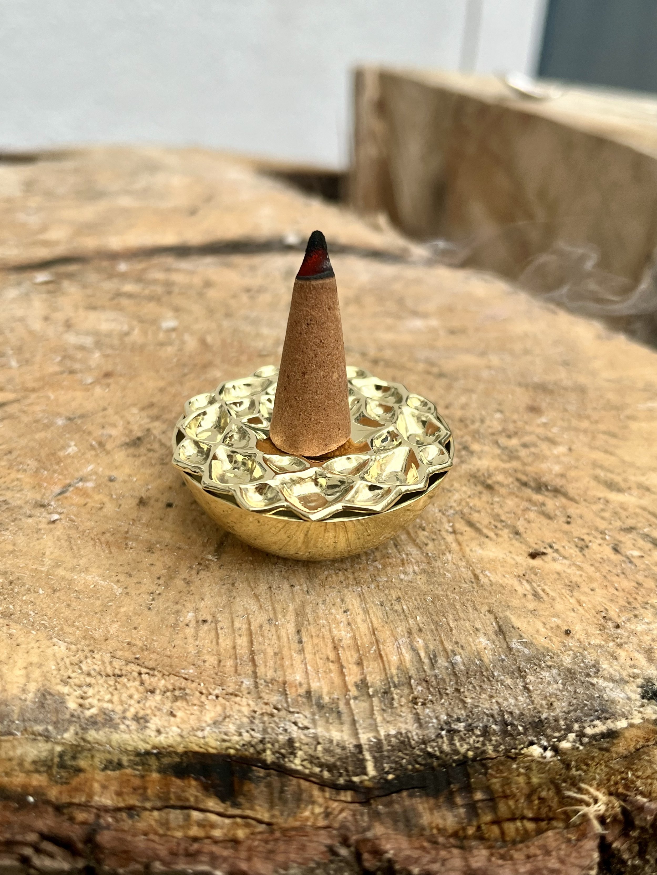 Räucherkegelhalter, Messing, Ziseliert