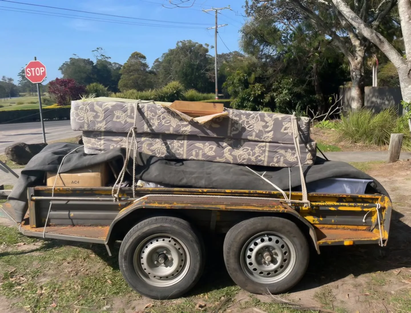 From hardworking trailer to Byron Bay's only Christmas tree ... Local resident and co- ordinator of the Christmas Community Initiative, Stephanie Rake, writes in the latest @byronshireecho 
After staging a super succesful event at the @balmainbowling