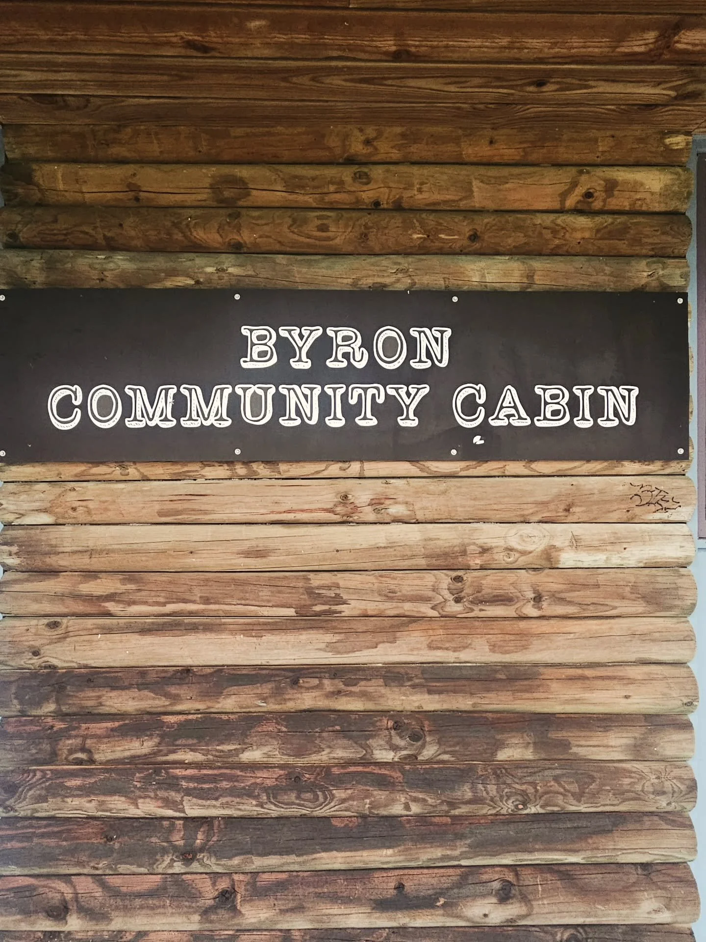 Moments away from the ultra-luxe Bonobo &amp; the unseen Eade development is the Byron Community cabin  community cabin ... keepin' it real in Byron. 

#byronbay2481 
#acommunitynotacommodity
