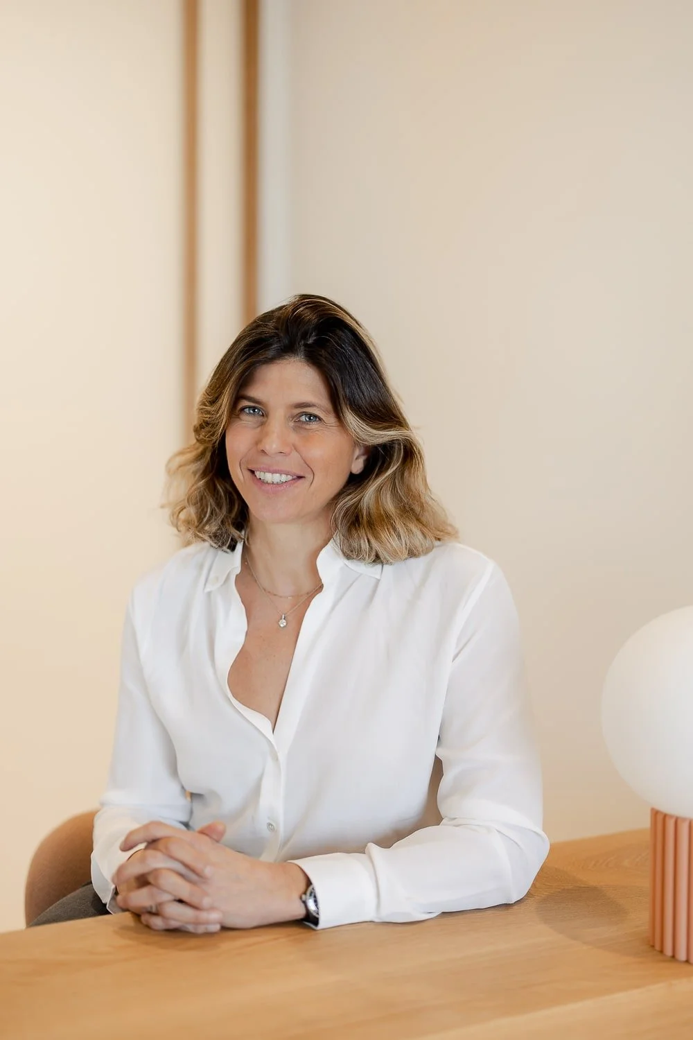 Portrait de Cécile Labeau-Gaüzere, gynécologue obstétricienne, membre de l’équipe médicale de Gyn&Sens, lieu de santé dédié à la femme à Biarritz