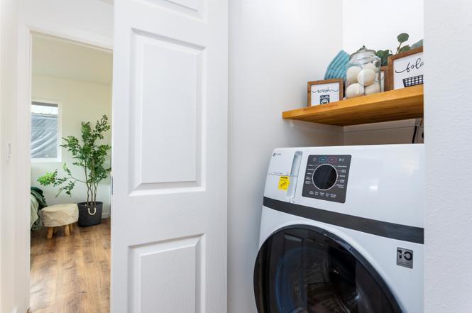 Ohana Capital Group Home 16-2072 Lehua Dr.  Furnished Washer