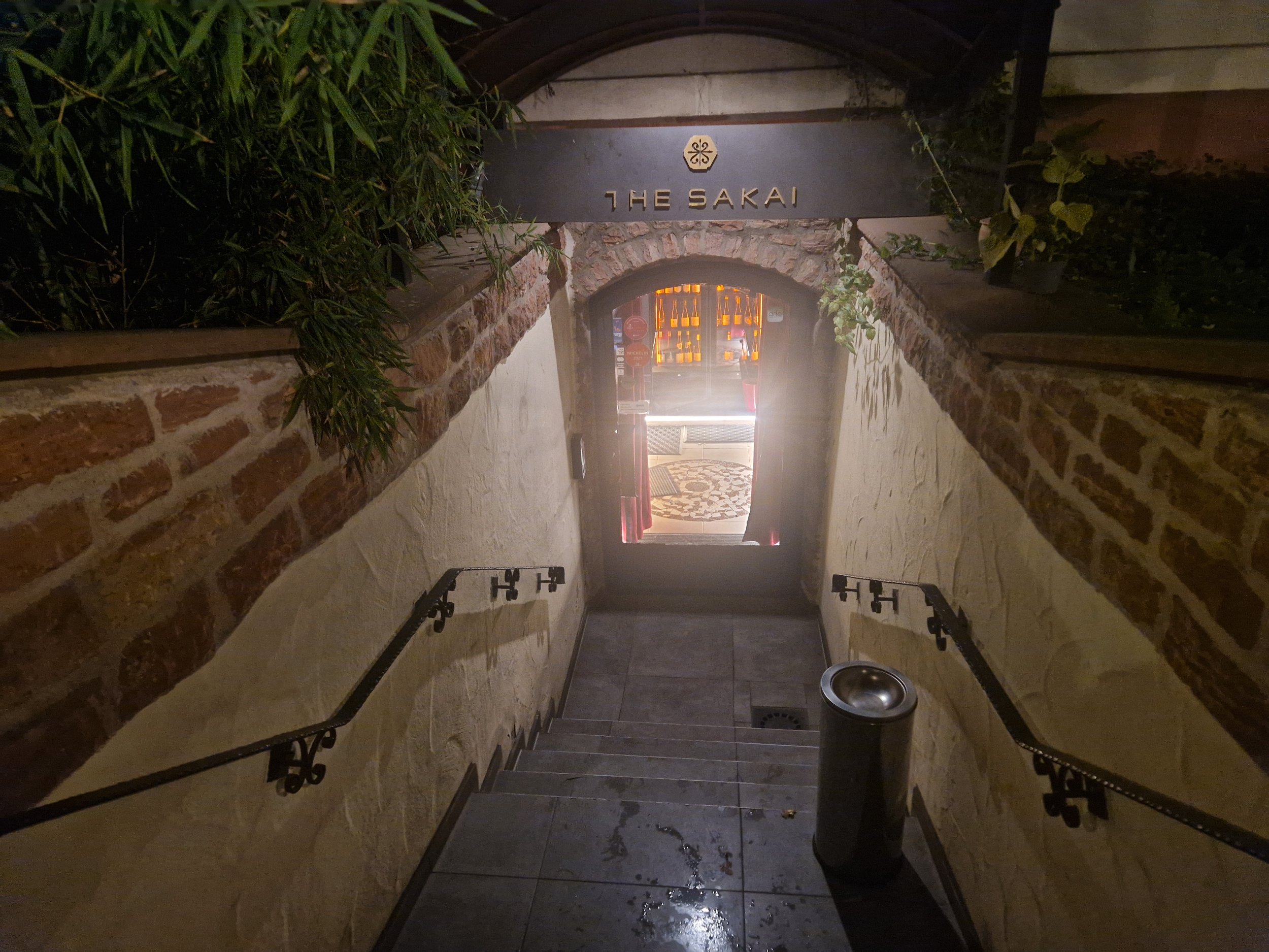 The Sakai: Was nur der Michelinmann weiß (Gastrezension)