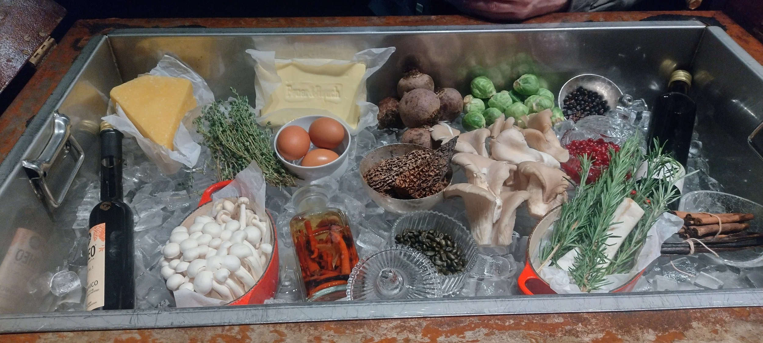 100/200 Kitchen: Seasons in the Sun